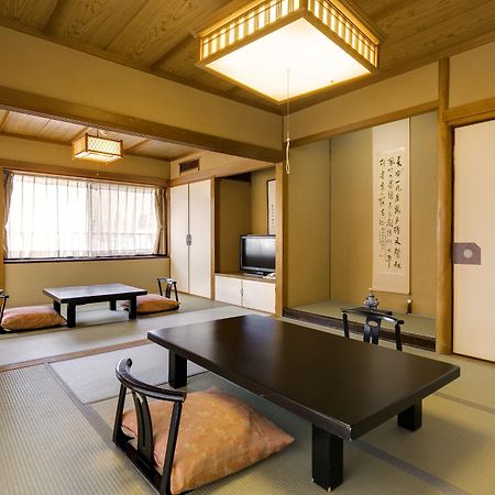 Hotel Shiroyama Yugawara Esterno foto