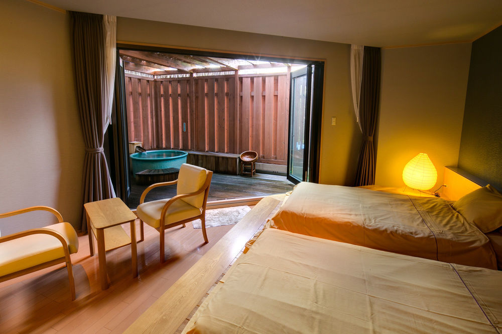 Hotel Shiroyama Yugawara Esterno foto